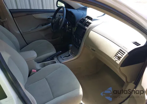 2013 Toyota Corolla Le z USA, uszkodzony, nr VIN 5YFBU4EE0DP172355